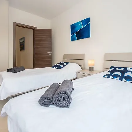 Guest house Luxurious Double Central 5 Min To The Sea