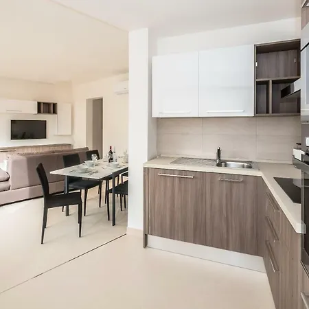 Luxurious Double Central 5 Min To The Sea Affittacamere