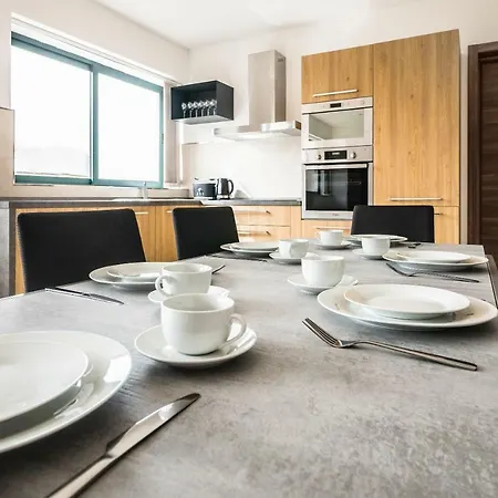 Luxurious Double Central 5 Min To The Sea
